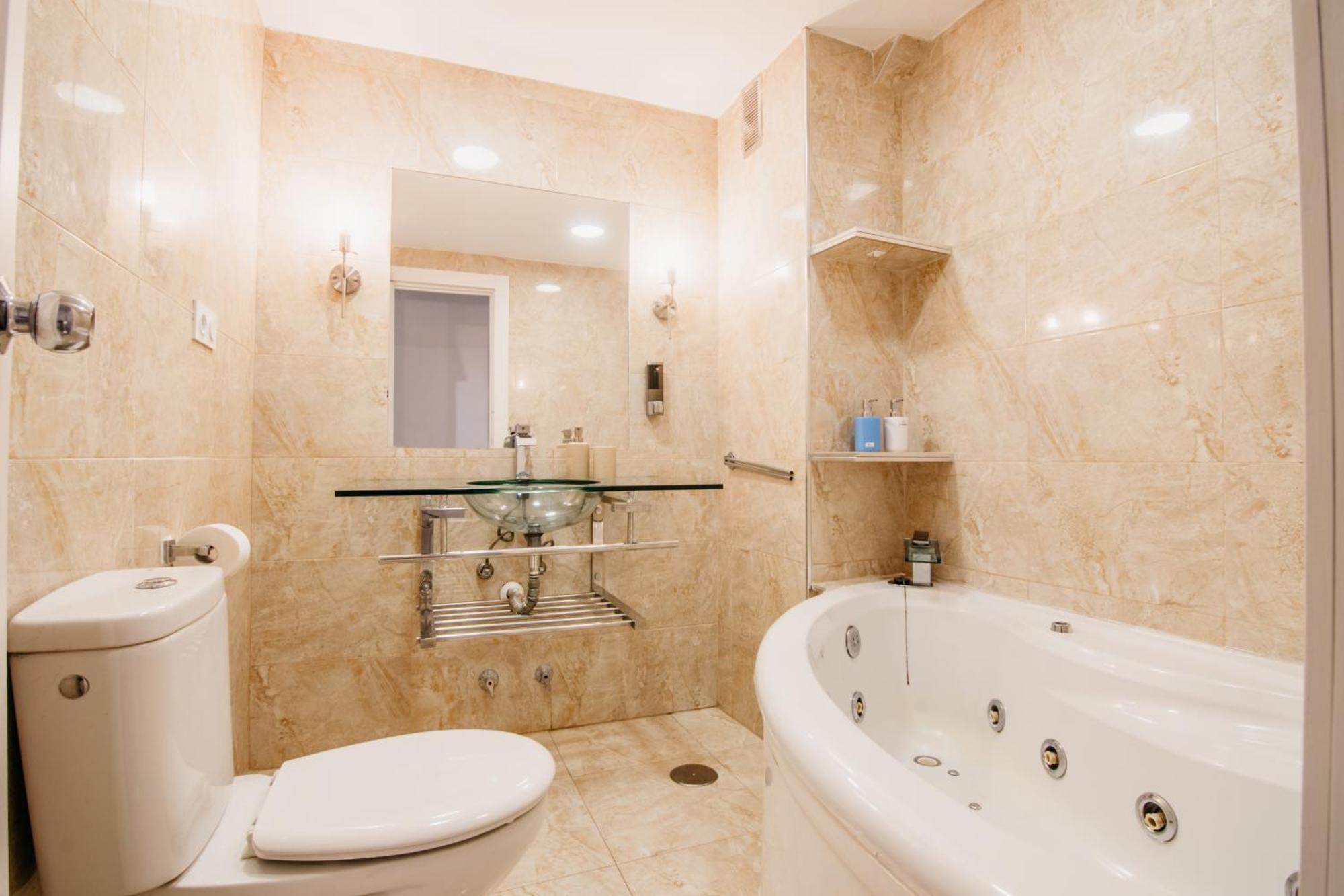 Tuguest Maria Luisa Apartment - Free Parking Гранада Экстерьер фото